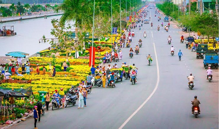 Hồ Chí Minh đi  Hậu Giang